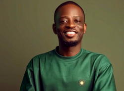 Why I serenade people on their birthdays — Seunstics