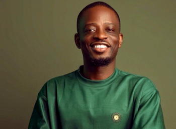 Why I serenade people on their birthdays — Seunstics