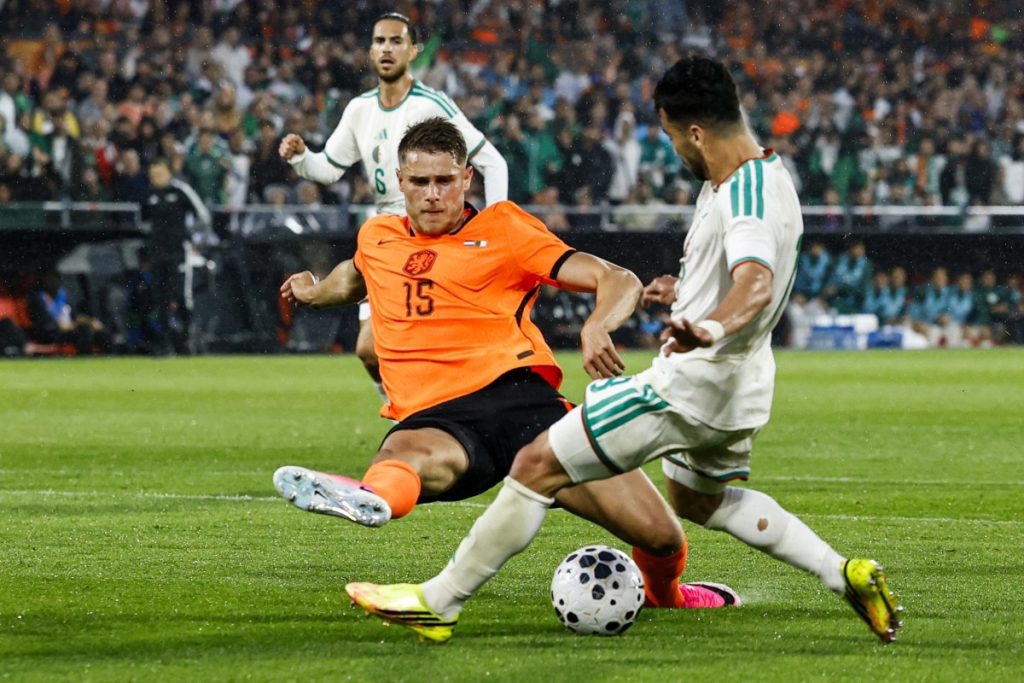 Algeria shock Netherlands 1-0 in World Cup friendly