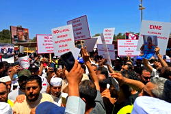 Hundreds in Libya protest against migrants, refugees