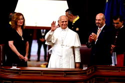 Weapons cannot lead to ‘lasting peace’, says Pope