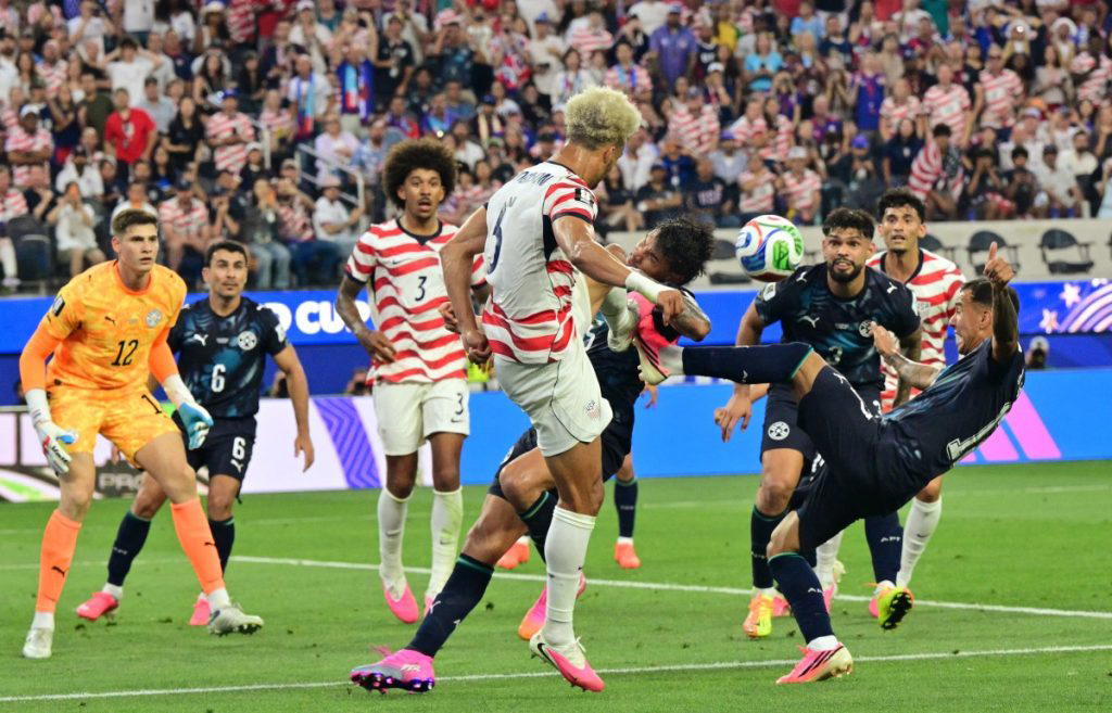 Pulisic alleviates injury worries following substitution in 4-1 victory