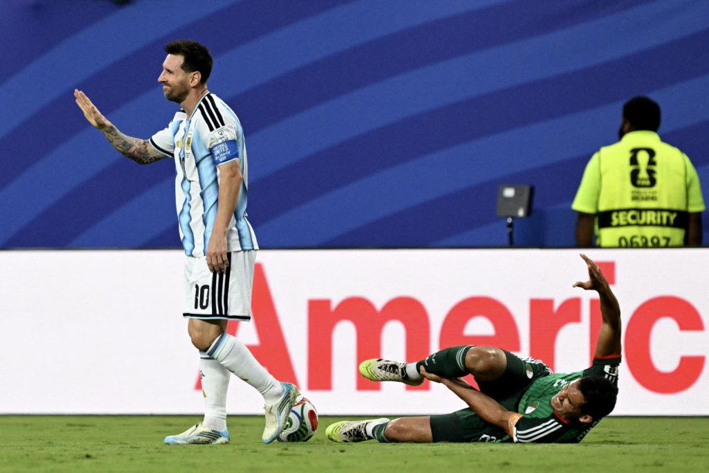 Algeria lodges complaint regarding referee's ruling on Messi's tackle