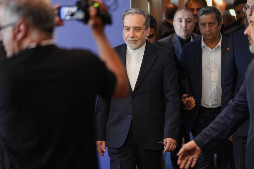Iranian delegation departs for Tehran following 18 hours of negotiations