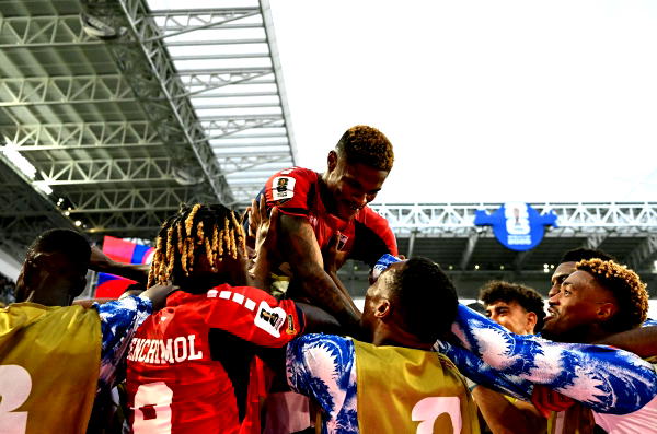 Cape Verde hold Uruguay to 2-2 draw to remain unbeaten in World Cup