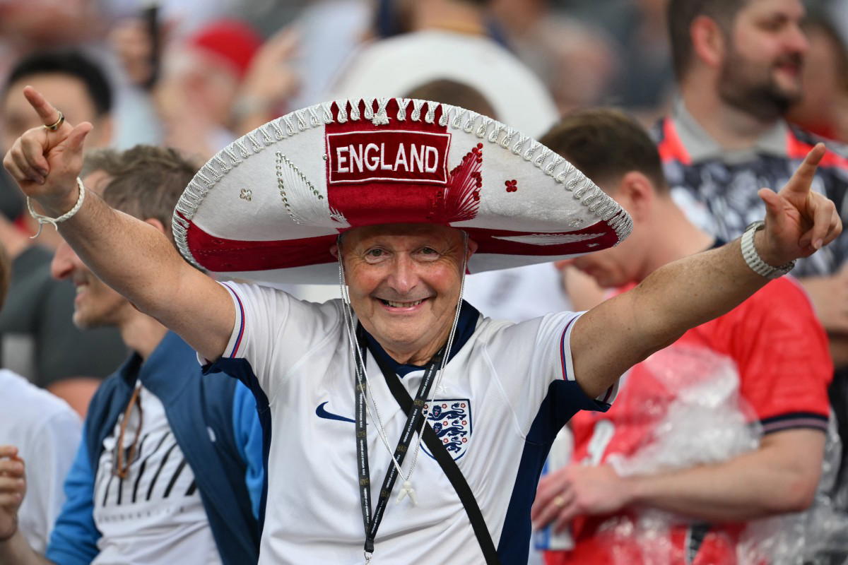 Saka and Rashford start; Rice rested for England at the World Cup