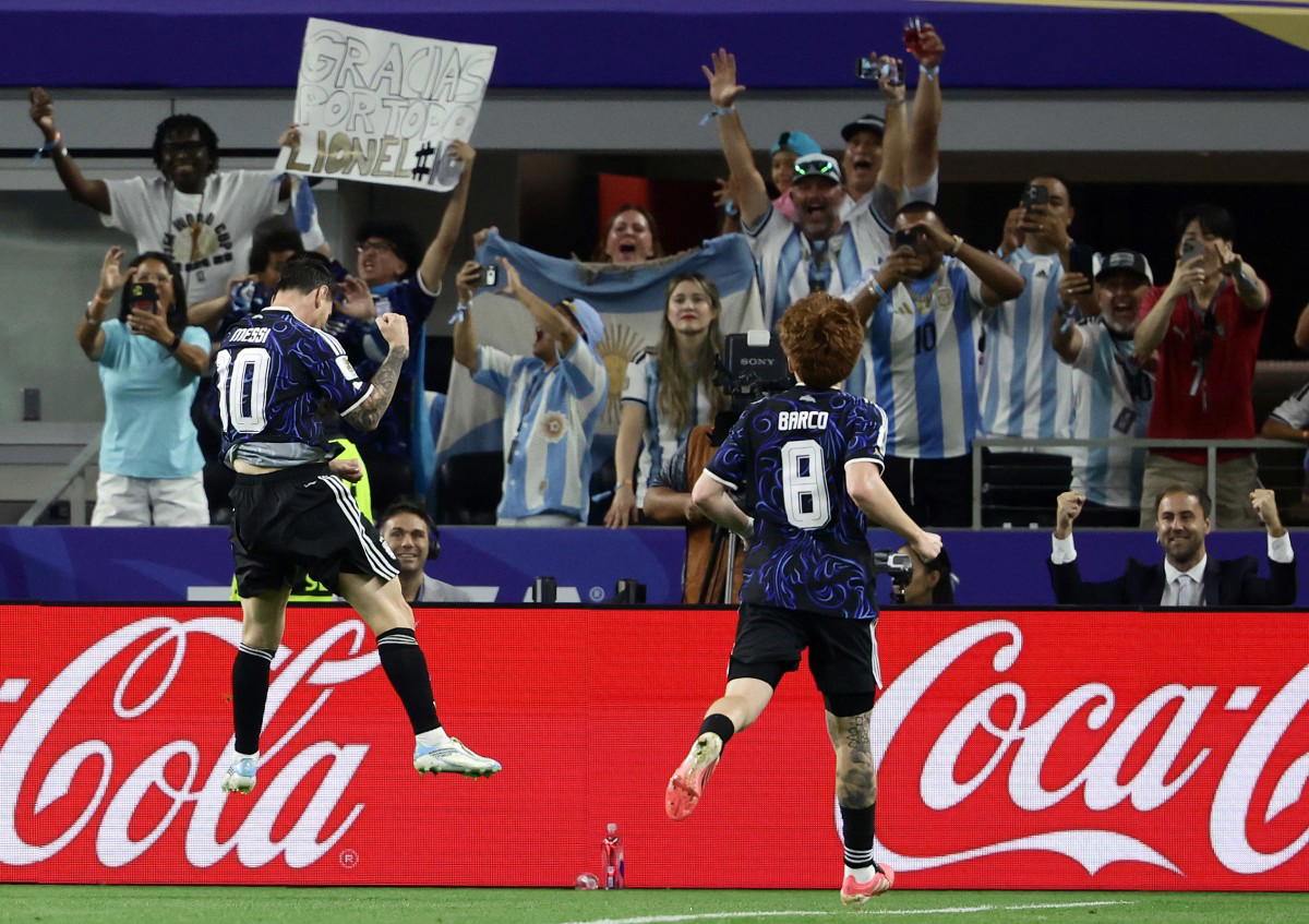 Messi scores again as Argentina head into World Cup last 32 on a high