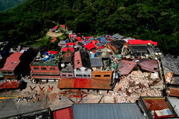 At least 1,719 dead in Venezuela quakes: new official toll