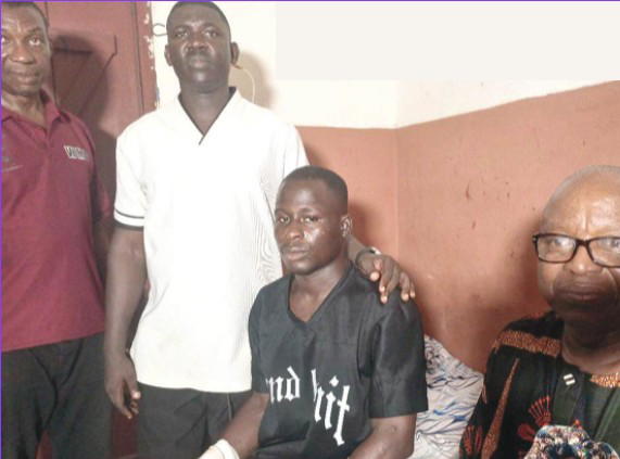 Gunshots as Abia youths show the way, attack terrorists, rescue kidnap victims