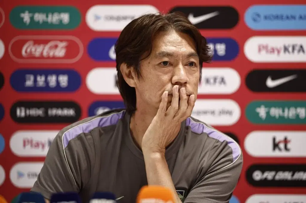South Korea coach quits after early World Cup exit