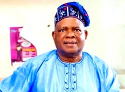 “Saworoide” veteran actor Kola Oyewo passes on at 80