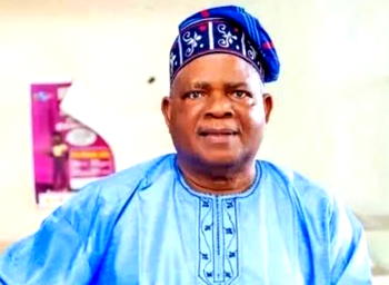 “Saworoide” veteran actor Kola Oyewo passes on at 80