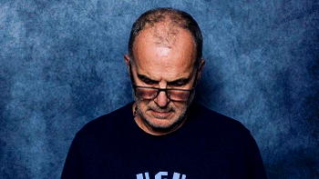 Why I looked downwards in World Cup photo – Uruguay coach Bielsa
