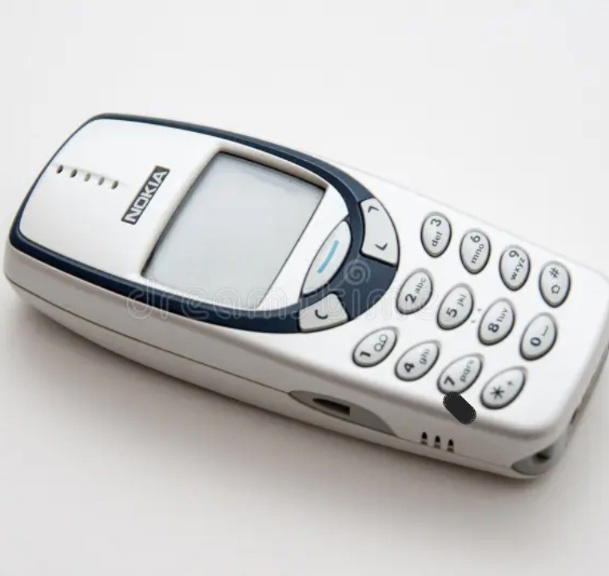 Dial back to Palasa: Nigerians abandon android smartphones for basic feature phones 