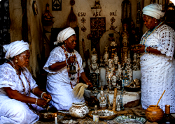 Kidnapped Oyo schoolchildren: Women traditionalists storm shrines for divine intervention