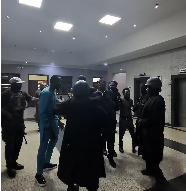DSS orders probe into operatives’ conduct after Sowore court incident