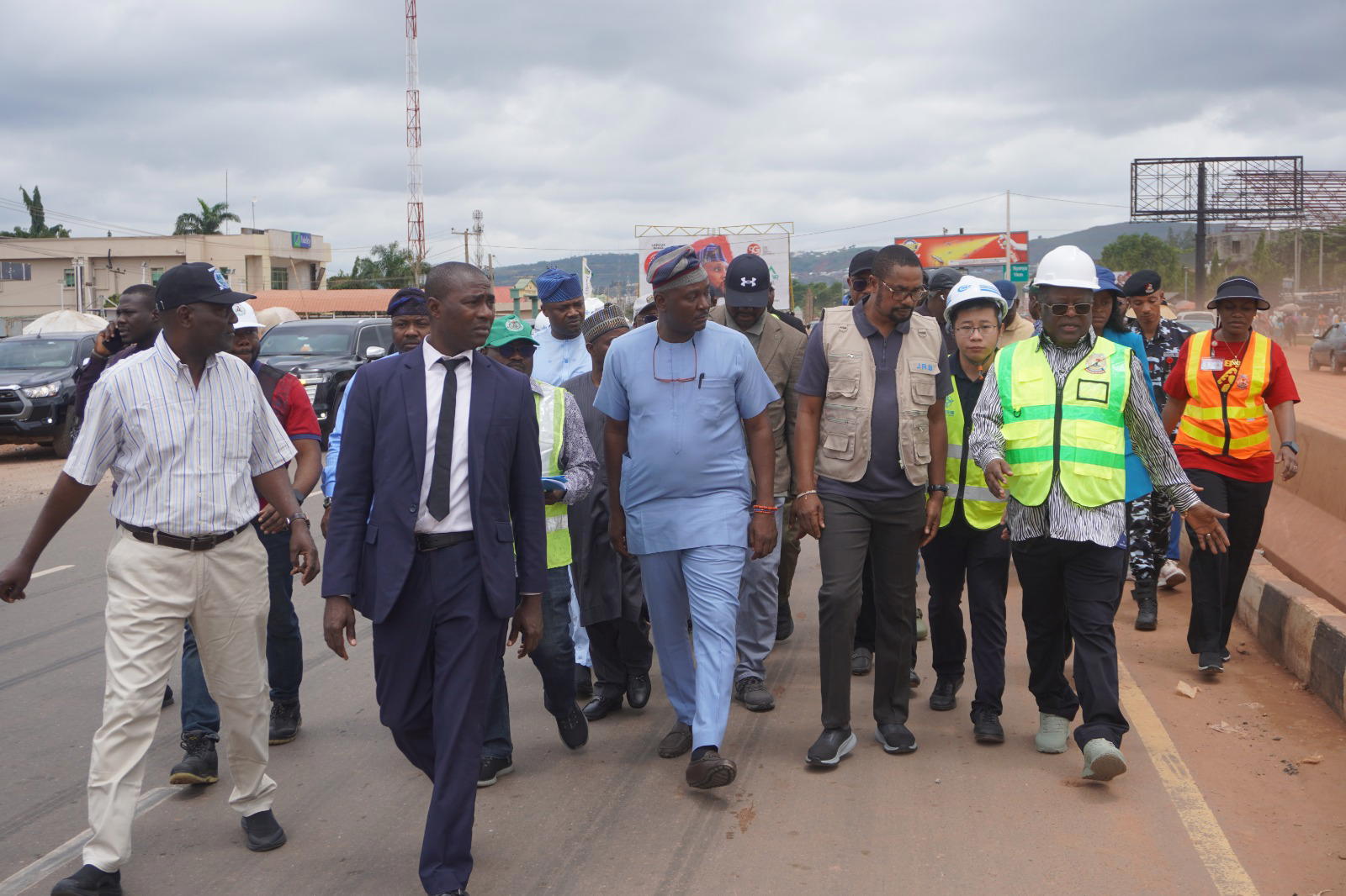 Umahi applauds progress on Mararaba-Keffi road, urges prompt funding