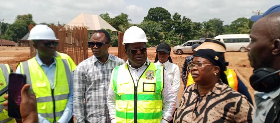 Umahi jokes over private jet landing on Delta road, demands ‘landing fee’ from Aviation Ministry