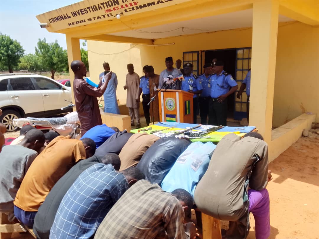 La police de Kebbi arrête quatre suspects de fournitures logistiques à des terroristes