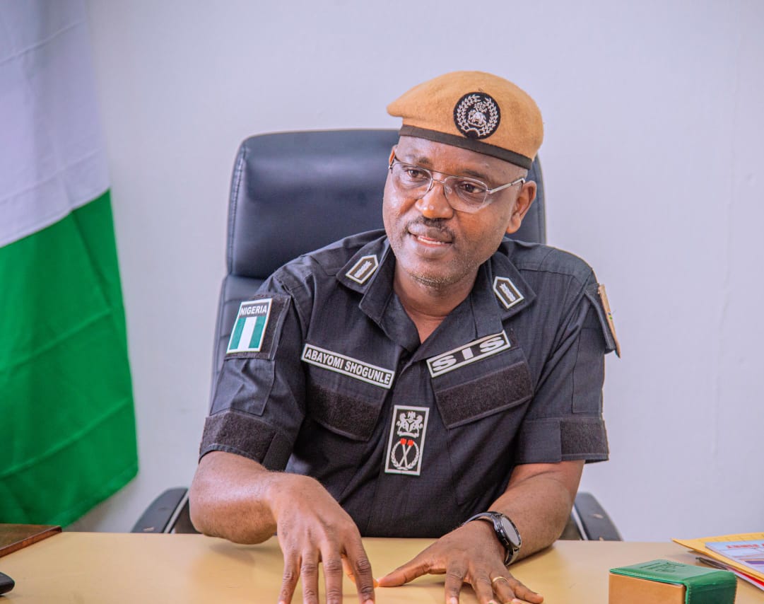 Élection d'Ekiti : la police promet de réprimer la violence et l'achat de votes alors que l'INEC déploie le matériel