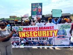 Protesters lock down major Ibadan roads over kidnapping crisis
