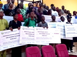 Osun Diaspora Groups award ₦10.65m scholarship to 31 UNIOSUN students