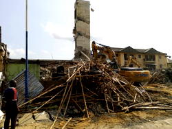 Site engineer, 15 others trapped as five-storey building collapses in Port Harcourt