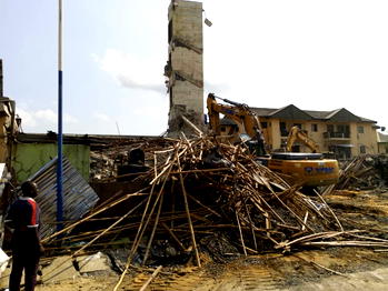 Site engineer, 15 others trapped as five-storey building collapses in Port Harcourt