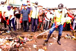 Sanwo-Olu declares war on waste in Lagos