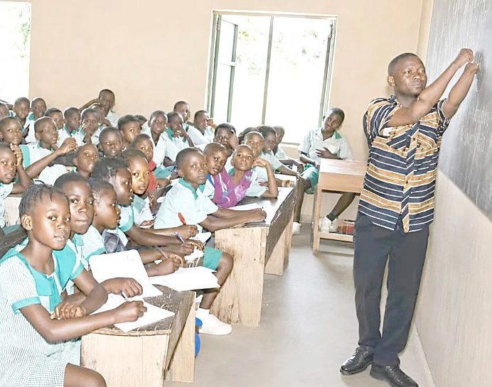 Rev. Teryima: Teacher born without fingers, toes; has 3 daughters, master’s degree, plays football  