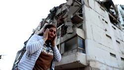 Venezuelans trapped alive after twin quakes kill at least 164