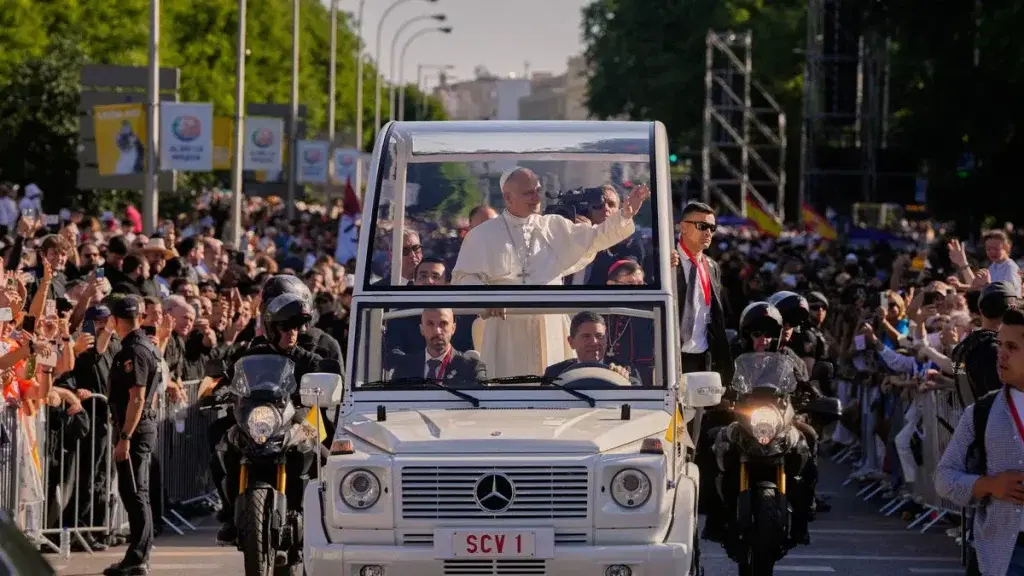Over 1.2 million people attend Pope’s mass in Madrid