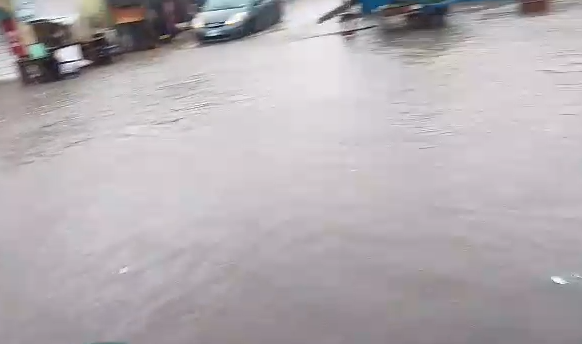 Severe rainfall leads to flash floods and traffic congestion in Lagos
