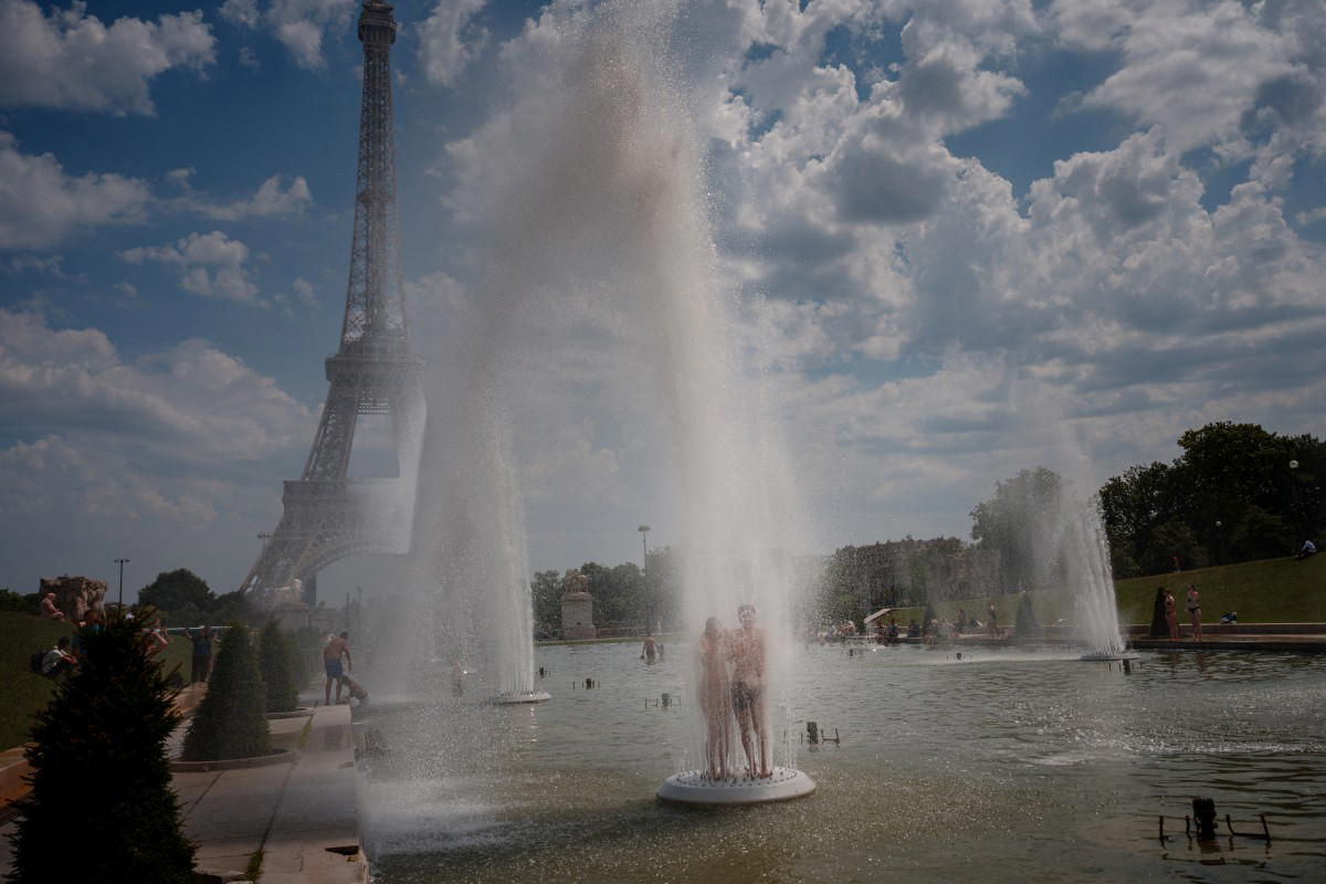 Paris funeral homes overwhelmed after record heatwave