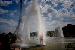 Paris funeral homes overwhelmed after record heatwave