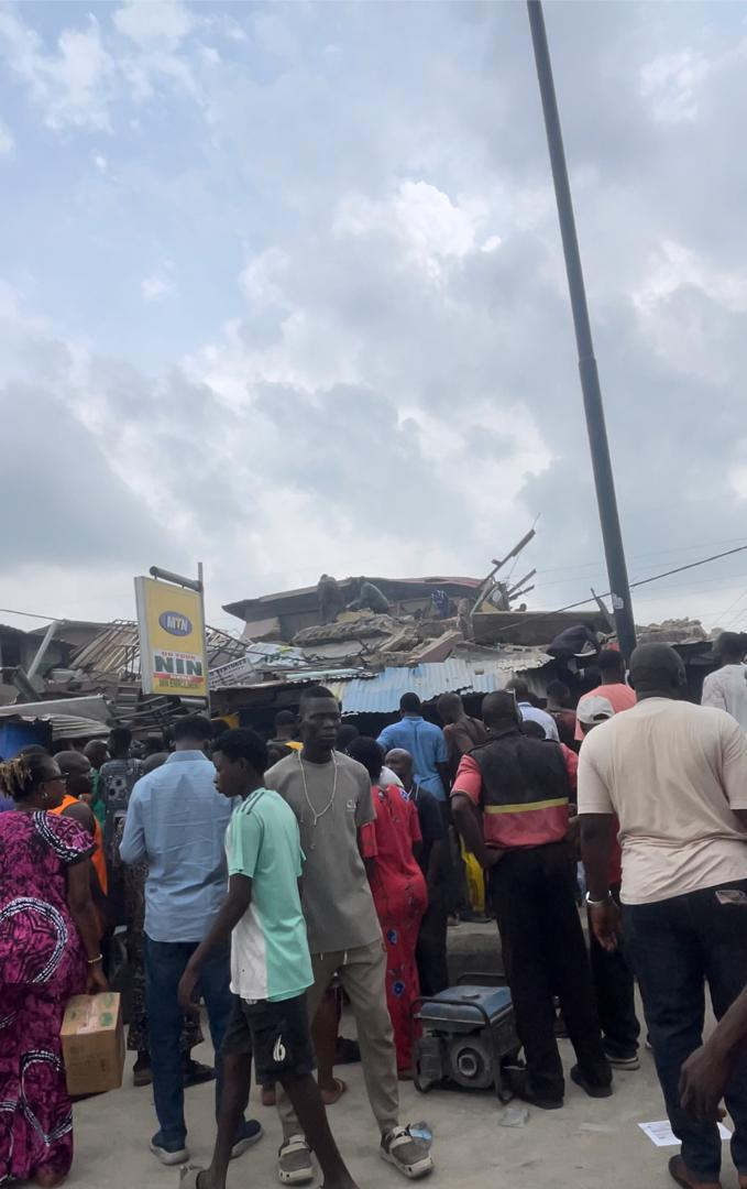 [Breaking] Photos: Three storey building collapses in Lagos