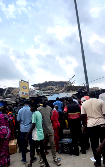 10 rescued in Lagos building collapse