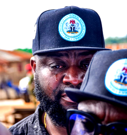 Oyo kidnap: Movement gives N1m to slain teacher’s family, scholarships to sons