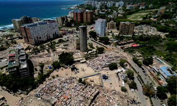 Venezuela quakes kill 1,400 as time running out to find survivors