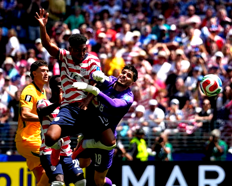 USA beat Australia 2-0 to reach World Cup knockouts