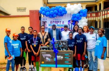 CSR: Izili Nigeria, JCI Ibadan Elite provide solar lighting to Oyo school