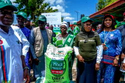 Food: NADF distributes 80,640 bags of free fertiliser to 20,160 South-West farmers