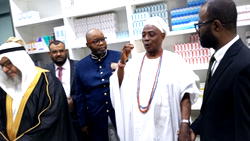 Oyo strengthens blindness fight as Makinde, Olubadan unveil Ibadan hospital