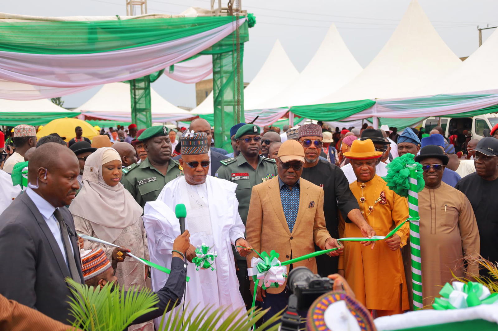 Tinubu unveils Abuja’s Collector Road C01