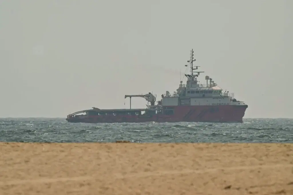 UAE says Iran attacked two ships in Hormuz, one dead