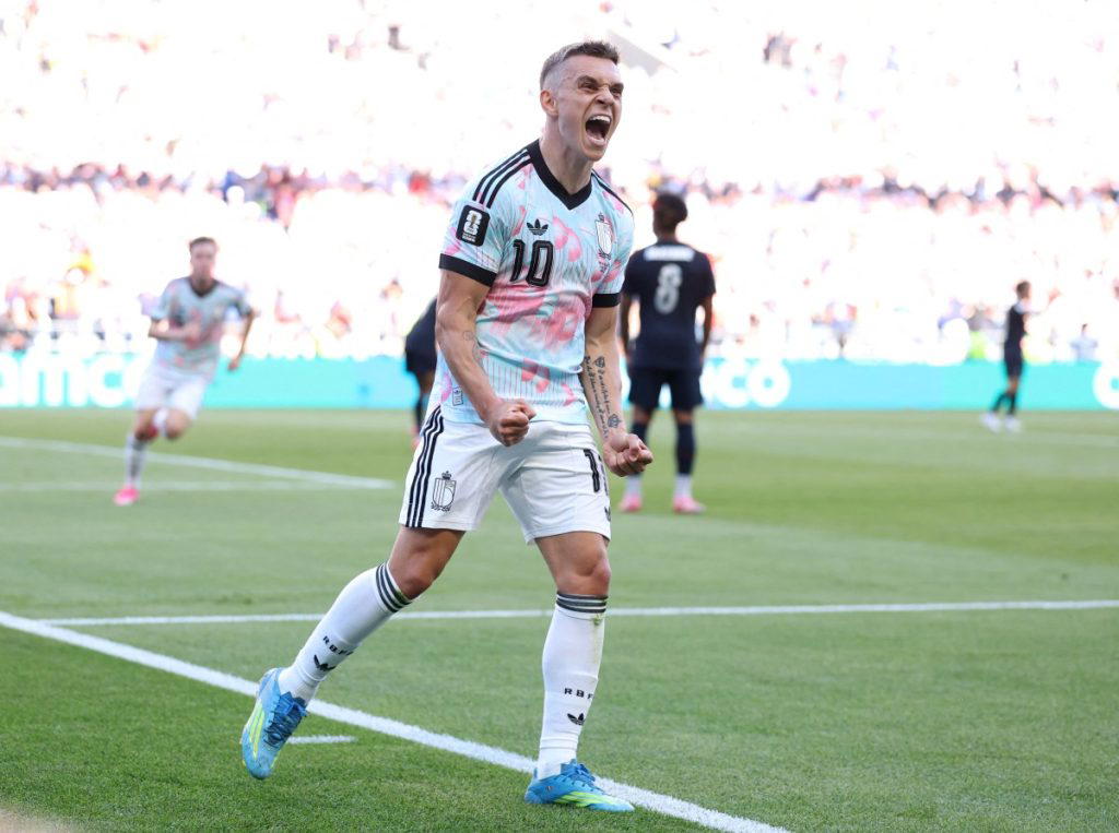Trossard completes move to Besiktas for reported £15.3m