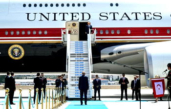 Trump arrives Ankara for NATO summit