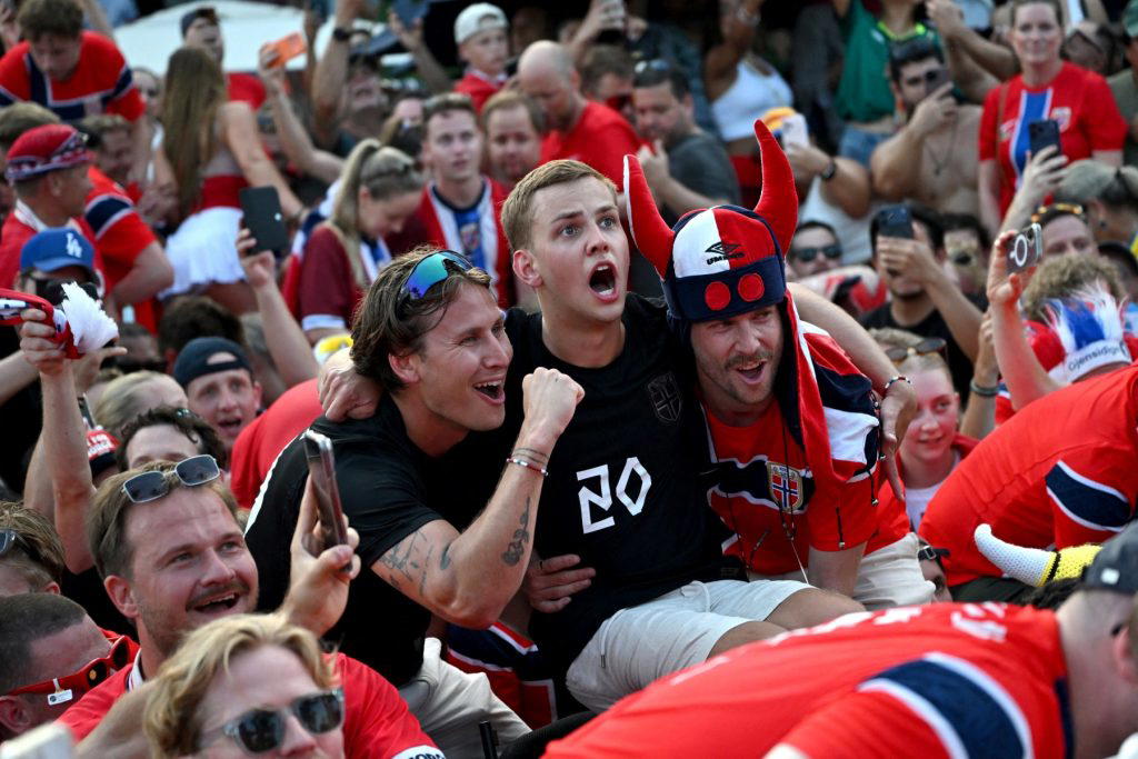 England battle Norway as Argentina face Swiss in World Cup last eight