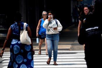 Wildfire smoke engulfs millions in US ahead of World Cup final