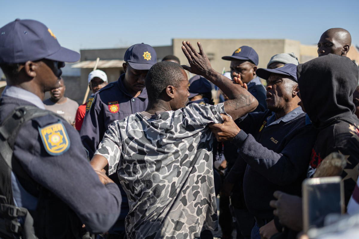 South African police arrest 69 at violent anti-immigrant protest